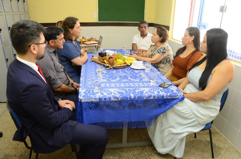 Secretária de Educação Leila Freire e a Consulesa de Portugal visitam as escolas Carlos Marighella e Laércio Barbalho