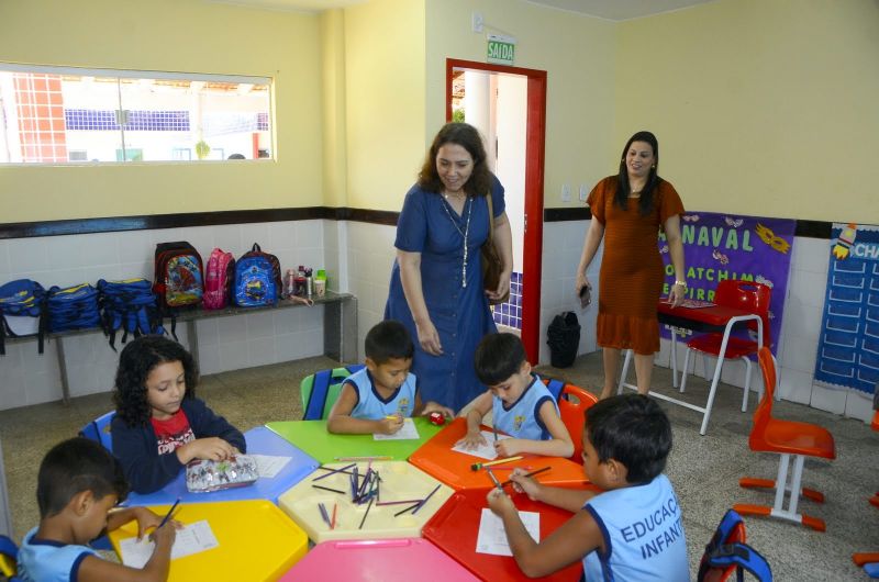 Secretária de Educação Leila Freire e a Consulesa de Portugal visitam as escolas Carlos Marighella e Laércio Barbalho