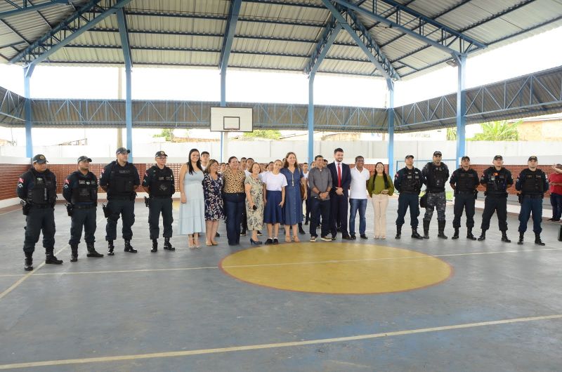 Secretária de Educação Leila Freire e a Consulesa de Portugal visitam as escolas Carlos Marighella e Laércio Barbalho