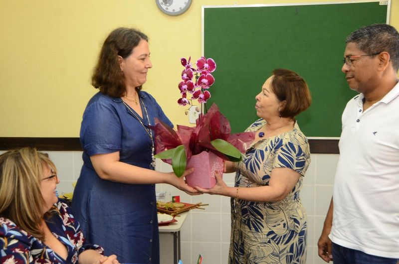 Secretária de Educação Leila Freire e a Consulesa de Portugal visitam as escolas Carlos Marighella e Laércio Barbalho