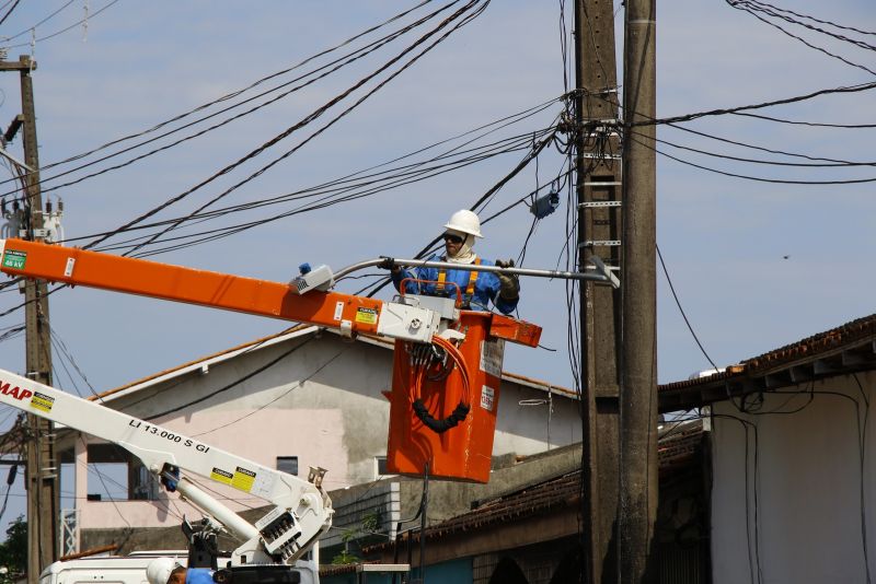 Troca de Lâmpadas para Led na We 64 na Cidade Nova