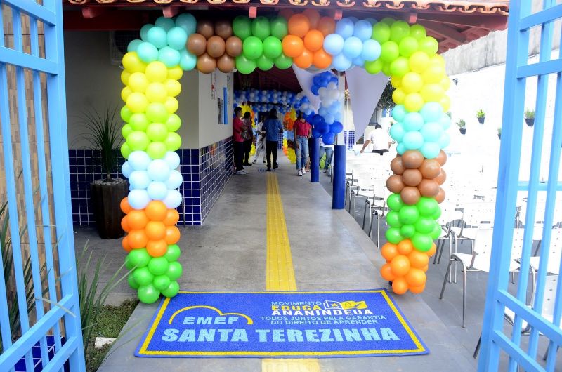 Reinaugurada 45° escola totalmente revitalizada e informatizada com laboratório de informática- Escola Santa Terezinha no bairro Coqueiro