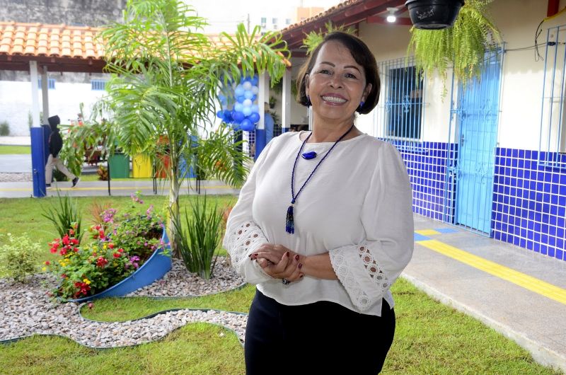 Reinaugurada 45° escola totalmente revitalizada e informatizada com laboratório de informática- Escola Santa Terezinha no bairro Coqueiro