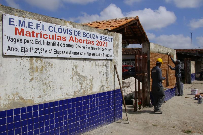 Reforma da escola Clovis de Souza Begot no bairro Águas Lindas