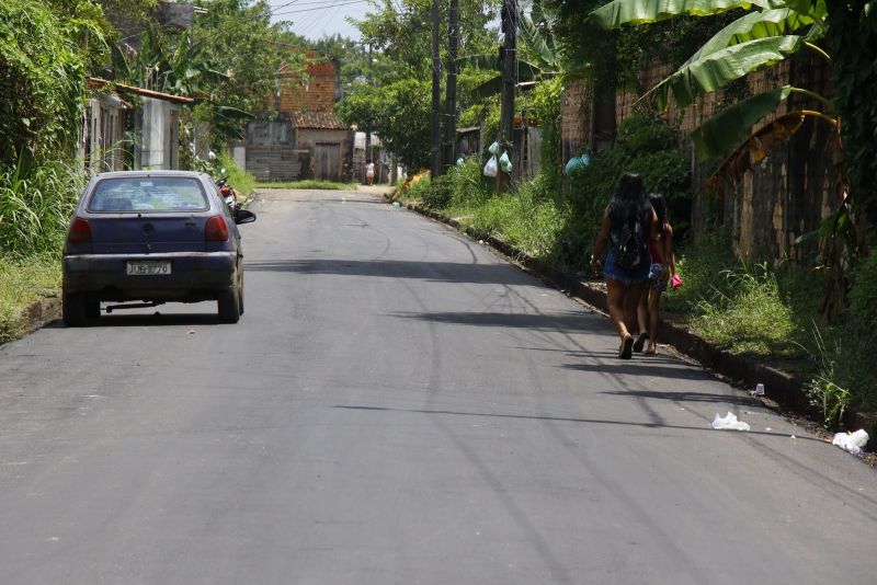 Obras e asfalto na rua Gerson Monteiro no Bairro Icui