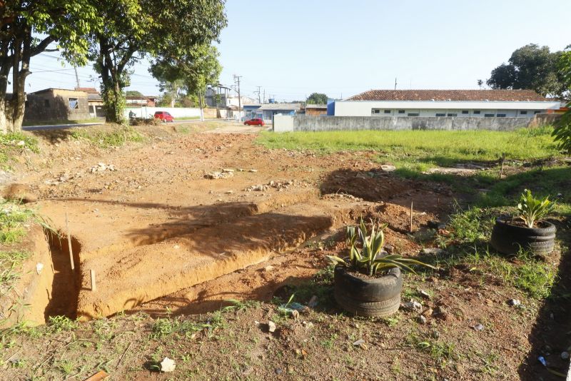 Assinatura da ordem de serviço de construção da nova Praça Pública no bairro Do Icui