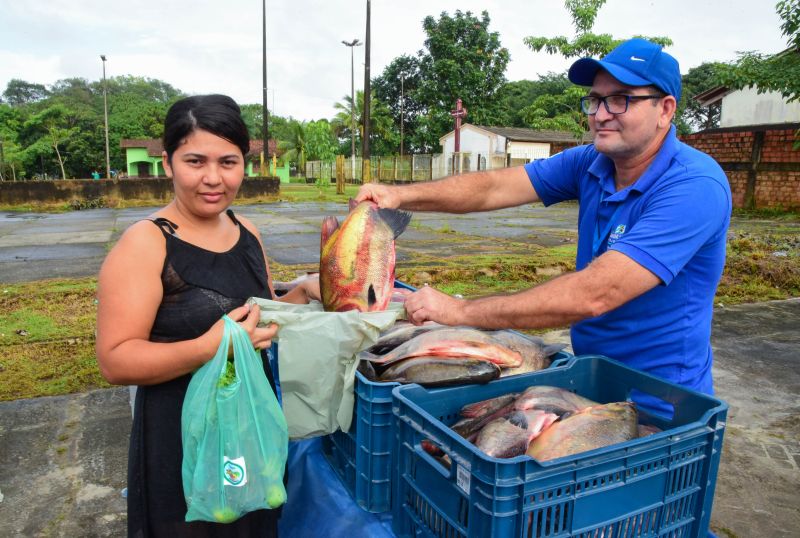 Doação de peixes nos CRAS de Ananindeua