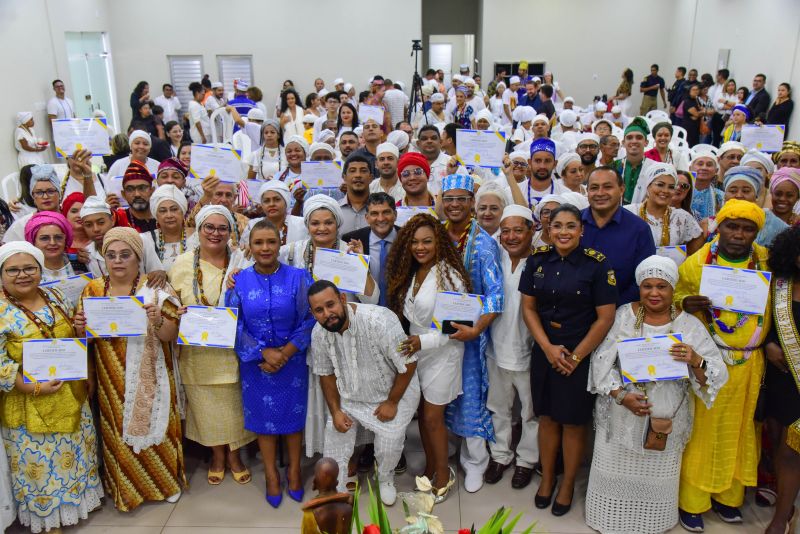 Homenagem a Sacerdotes de Religiões de Matrizes Africanas