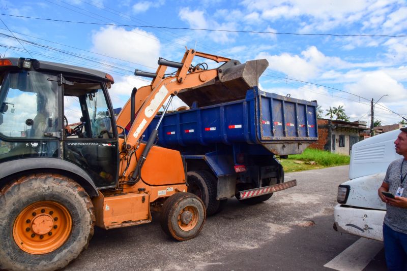 Mutirão de Limpeza no Bairro de Águas Brancas