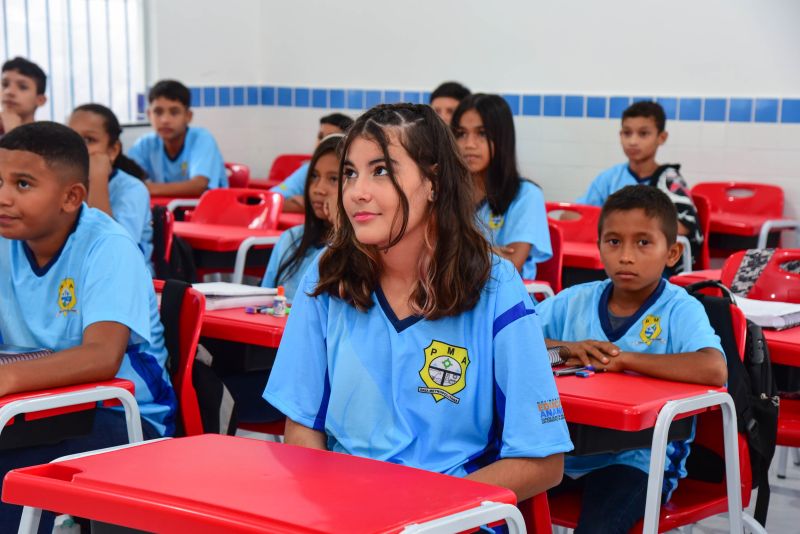 Inauguração da 46ª Unidade de Educação EMEF Profª Lúcia Wanderley, no bairro da Guanabara