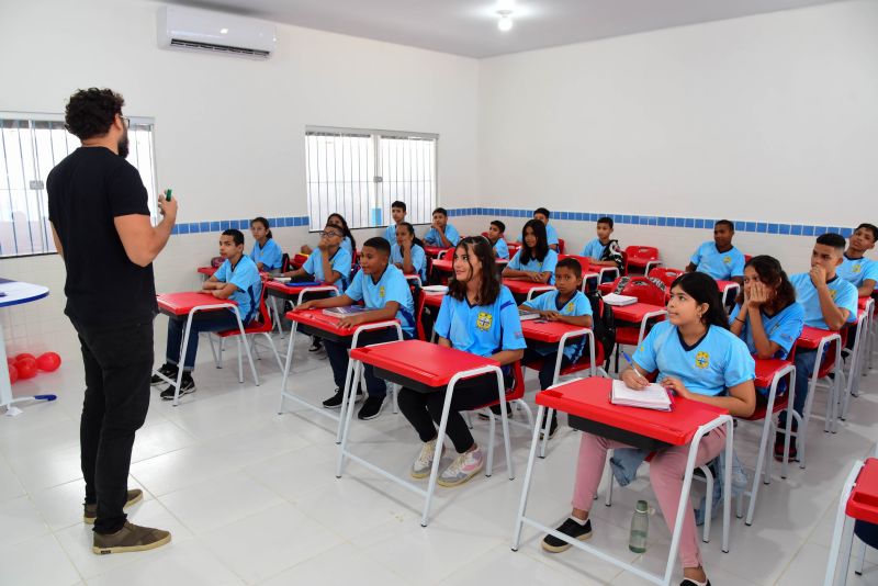 Inauguração da 46ª Unidade de Educação EMEF Profª Lúcia Wanderley, no bairro da Guanabara