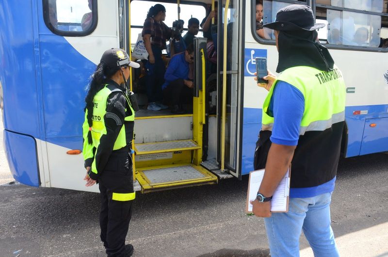 Ação de Fiscalização nos Ônibus em Conjunto com Semutran, Detran e Ministério Público