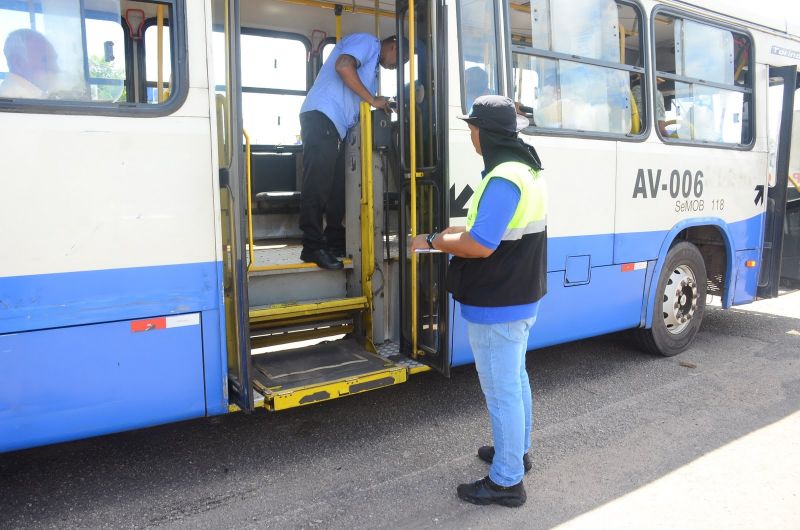 Ação de Fiscalização nos Ônibus em Conjunto com Semutran, Detran e Ministério Público