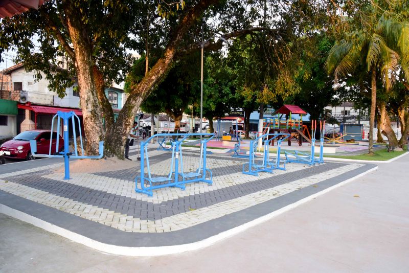 Inauguração da Praça Alessandro Melúl na Cidade Nova