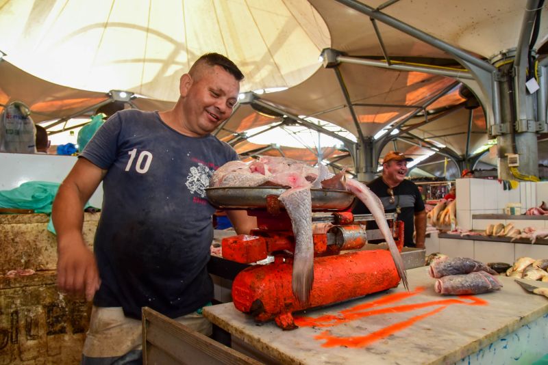 Entrega de equipamentos para feirantes da feira Cidade Nova IV e lançamento do aplicativo Feira Top Ananin
