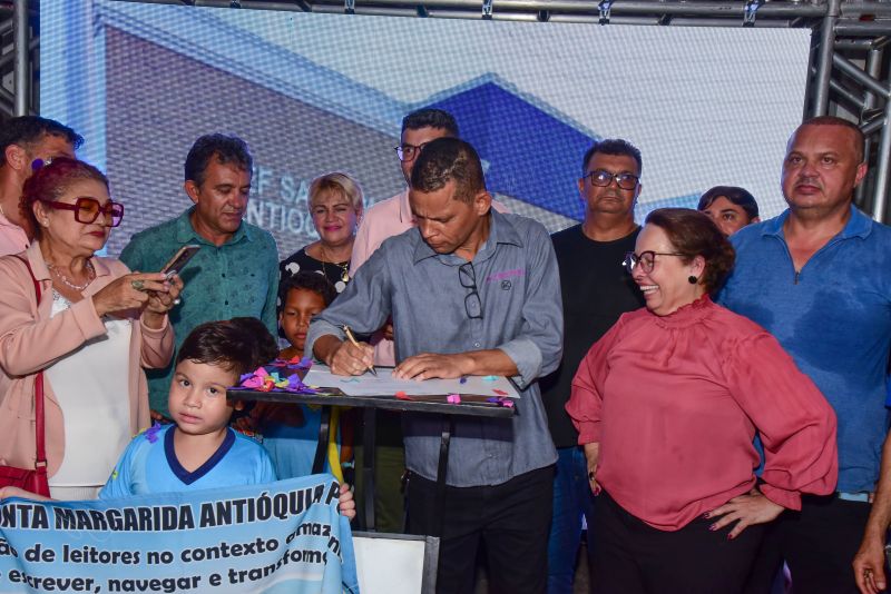 Assinatura Ordem de Serviço para Construção da Nova Unidade de Educação no bairro 40 Hrs, EMEF Santa Margarida Antioquia