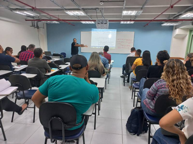 Cursos livres para servidores e oportunidade de Desenvolvimento Profissional