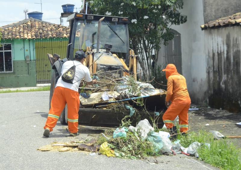 Mutirão de limpeza retira 18 toneladas de entulho na Cidade Nova 