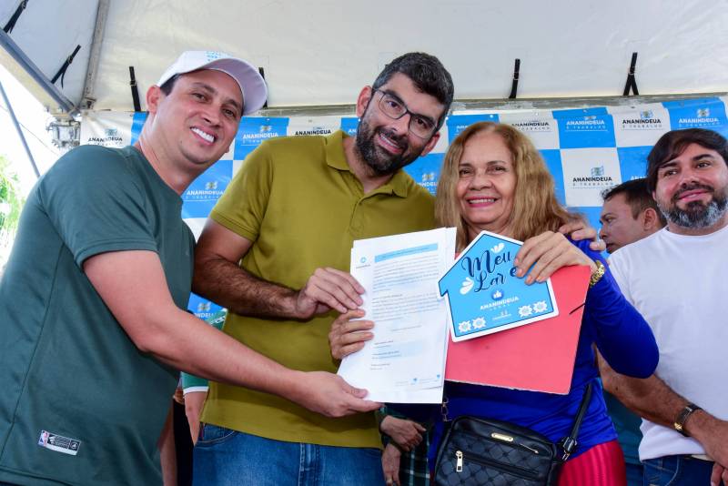 Prefeitura de Ananindeua entrega 1054 títulos de terras para os moradores do loteamento Floresta Parque, no Levilandia