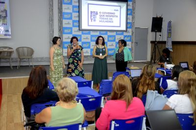 Galeria: Prefeitura e Ministério das Mulheres realizam Capacitação do RH da Casa da Mulher Brasileira