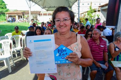 Galeria: Entrega de Títulos de Propriedade na Comunidade Floresta Parque, através do Programa Ananindeua Legal no bairro Centro