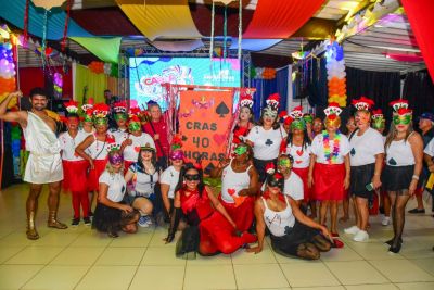 Melhor idade cai na folia no Baile de Máscaras