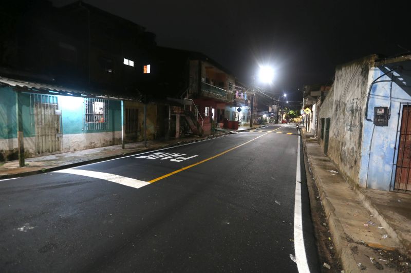 Entrega de ruas pavimentadas, sinalizadas e com nova rede de drenagem na Comunidade Terra Santa no bairro do Jaderlândia