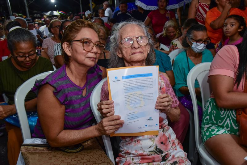 Entrega de Títulos de Propriedade no conjunto Guajará Il