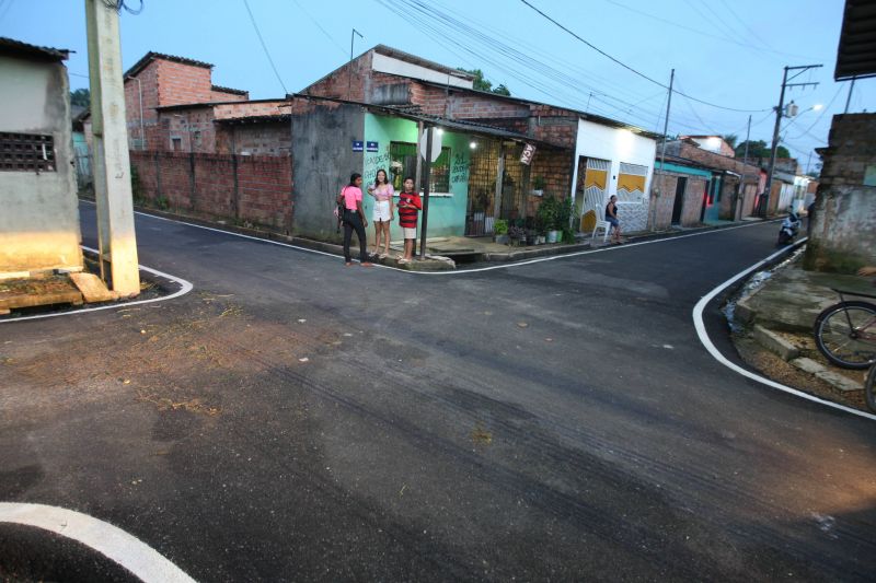 Inauguração asfáltica de ruas da comunidade do Portelinha no bairro Distrito Industrial