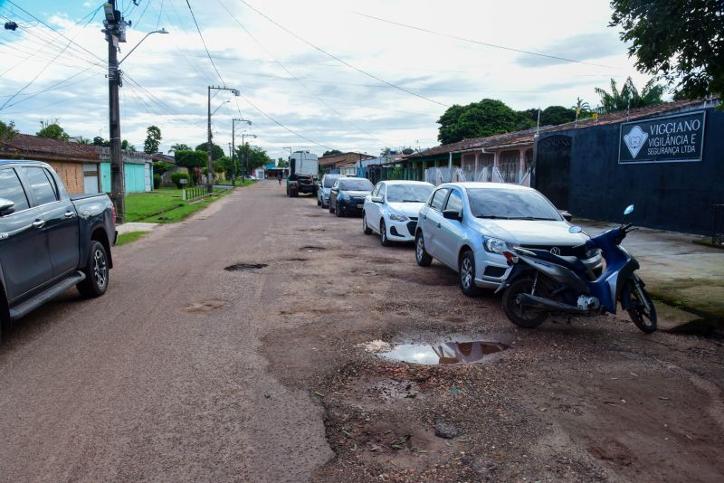 Assinatura de ordem de serviço para recapeamento asfáltico das ruas 6,8,13,14 E 17 no conjunto Júlia Seffer no bairro Águas Lindas