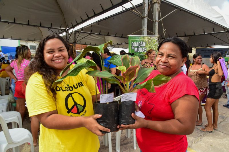 Programa Prefeitura em Movimento na feira do Francisquinho no bairro do Jaderlândia