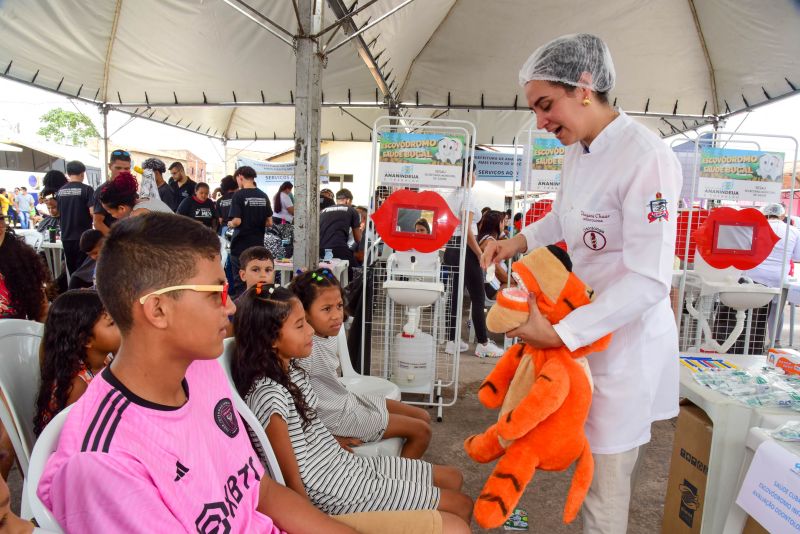 Programa Prefeitura em Movimento na feira do Francisquinho no bairro do Jaderlândia