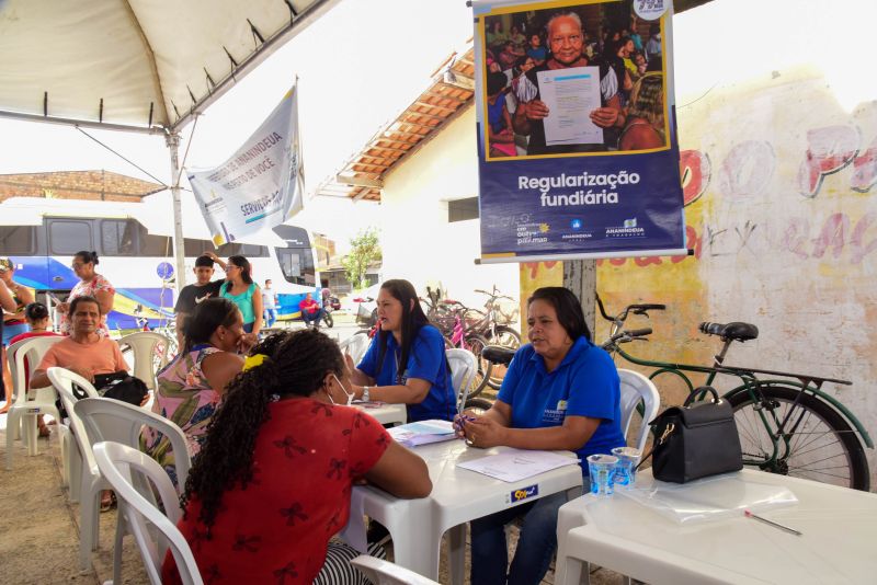 Programa Prefeitura em Movimento na feira do Francisquinho no bairro do Jaderlândia