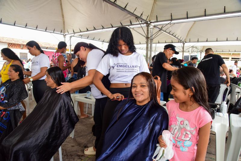 Programa Prefeitura em Movimento na feira do Francisquinho no bairro do Jaderlândia