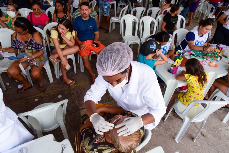 Programa Prefeitura em Movimento na feira do Francisquinho no bairro do Jaderlândia