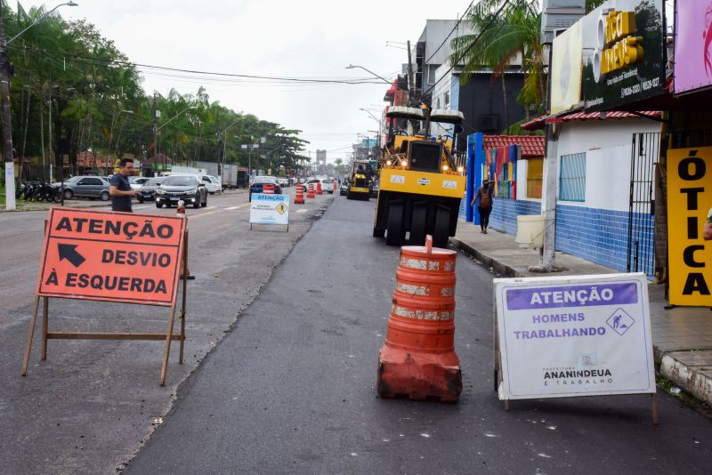 Obras de recapeamento Asfáltico na rua da Providência na Cidade Nova