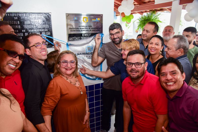 Inauguração da EMEF Antônio Teixeira Gueiros no conjunto Stelio Maroja no bairro Coqueiro