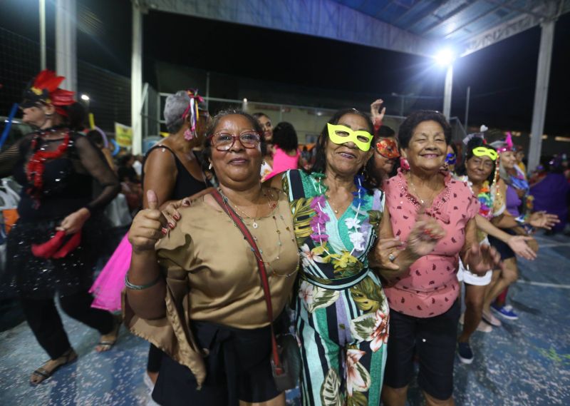 Baile de Máscara da Terceira Idade CRAS Estrela Ananin bairro de Águas Lindas