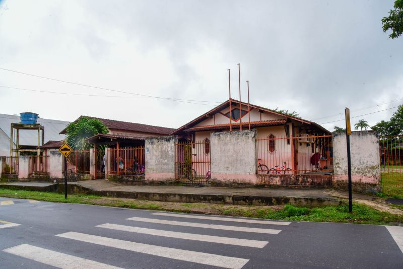 Assinatura de ordem de serviço para reforma da EMEF Hildegarda Caldas de Miranda no bairro Curuçambá