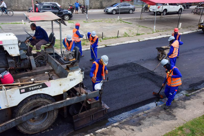 Recapeamento asfáltico na rua São Benedito, no bairro Jaderlândia