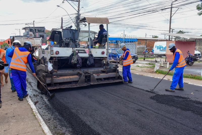 Recapeamento asfáltico na rua São Benedito, no bairro Jaderlândia