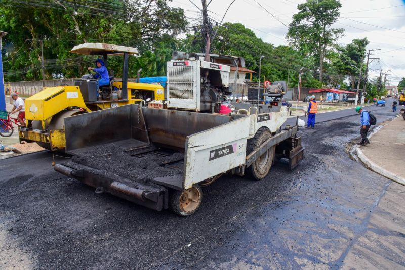 Recapeamento asfáltico na rua São Benedito, no bairro Jaderlândia