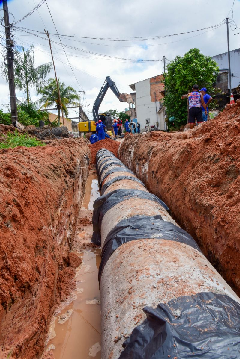 Serviço de Drenagem e Terraplanagem da rua Haroldo Veloso, no bairro Una