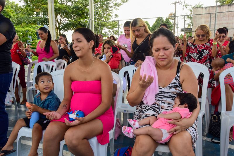 Entrega de Kit Enxoval para Mães do Programa Mãe Ananin, no CRAS Estrela Ananin