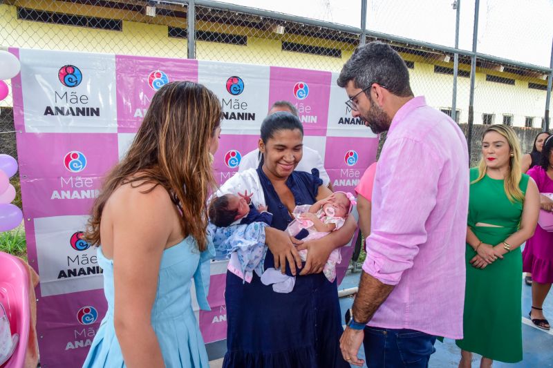 Entrega de Kit Enxoval para Mães do Programa Mãe Ananin, no CRAS Estrela Ananin