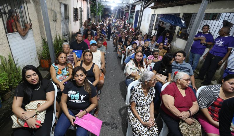 Entrega de títulos de propriedade, através do Programa Ananindeua Legal, no residencial Providência bairro do Coqueiro