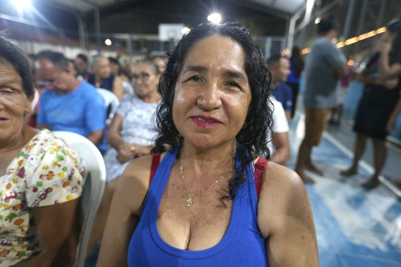 Entrega títulos de propriedade na comunidade Parque Providência Sul no bairro Águas Lindas