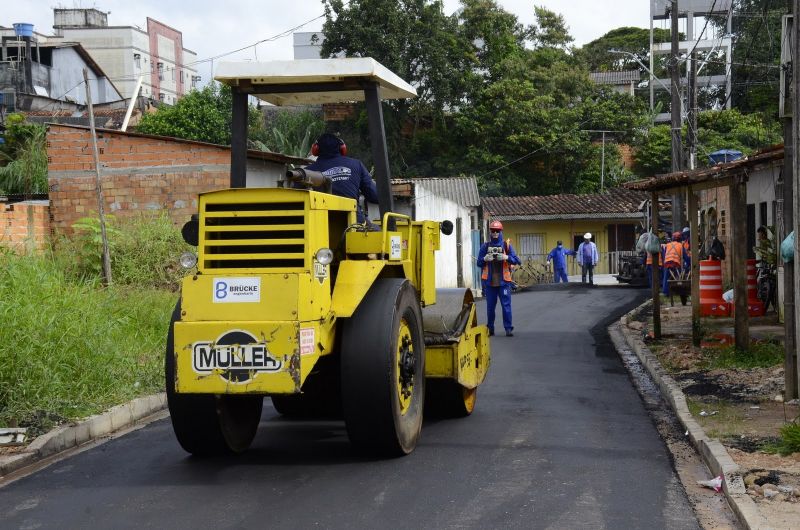 Visita as obras de asfaltamento no Jardim Nova Vida no bairro 40 Horas