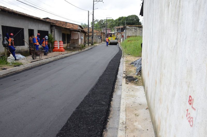 Visita as obras de asfaltamento no Jardim Nova Vida no bairro 40 Horas