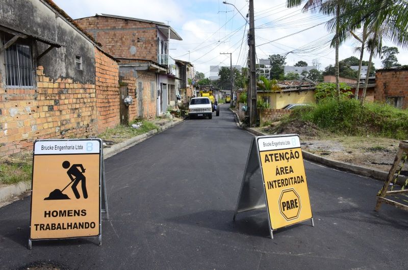 Visita as obras de asfaltamento no Jardim Nova Vida no bairro 40 Horas